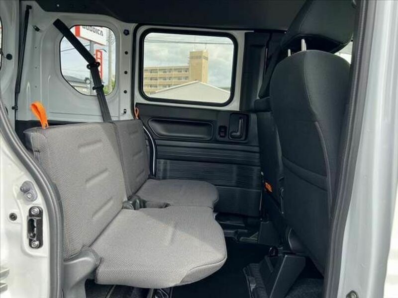 N-VAN