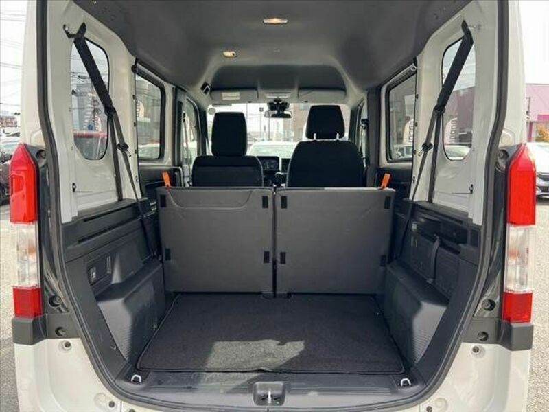 N-VAN