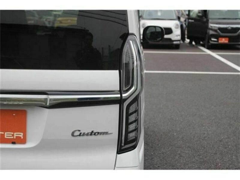 N BOX CUSTOM-10