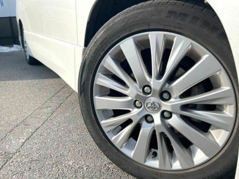 VELLFIRE-16