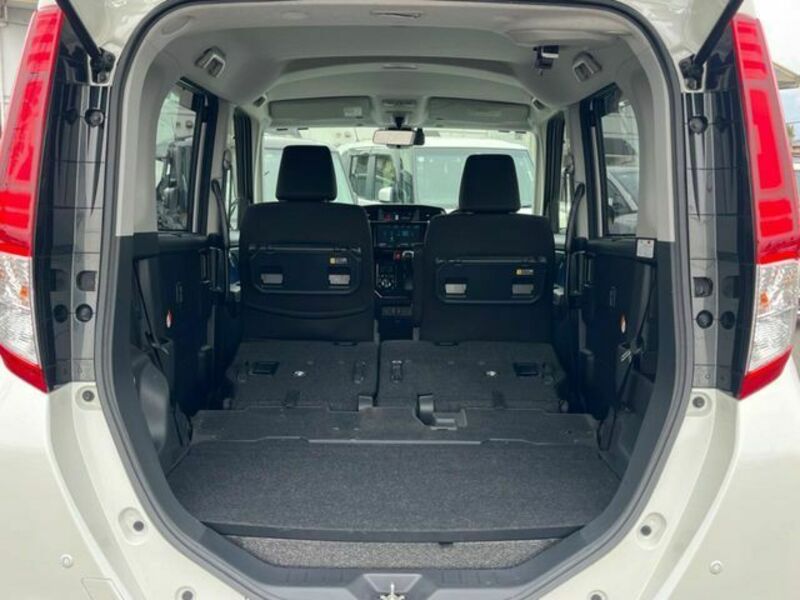ROOMY-9