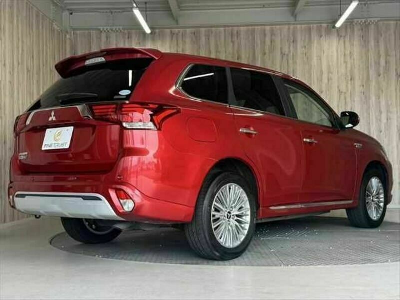 OUTLANDER PHEV