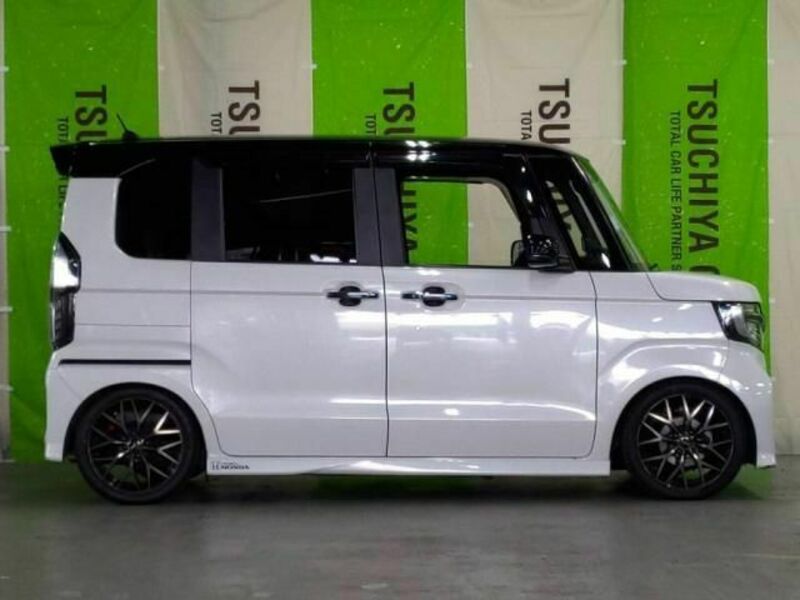 N BOX CUSTOM-10