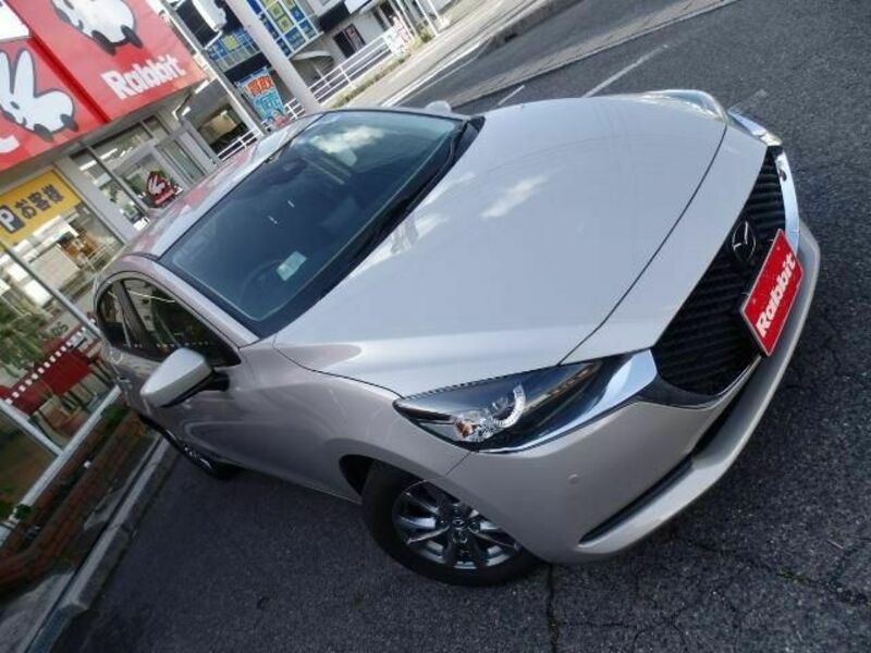 MAZDA2