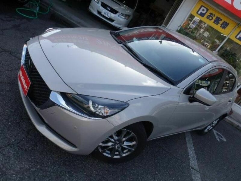 MAZDA2