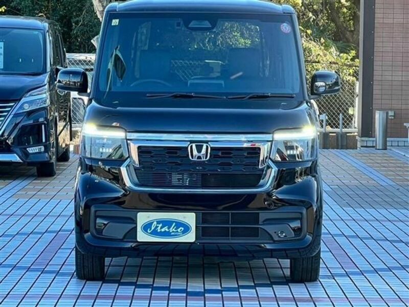 N BOX CUSTOM