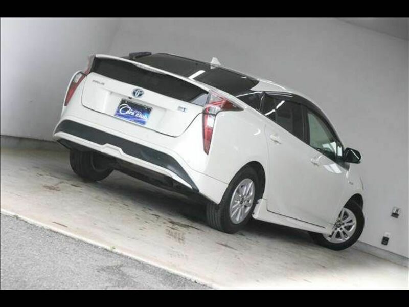 PRIUS-11