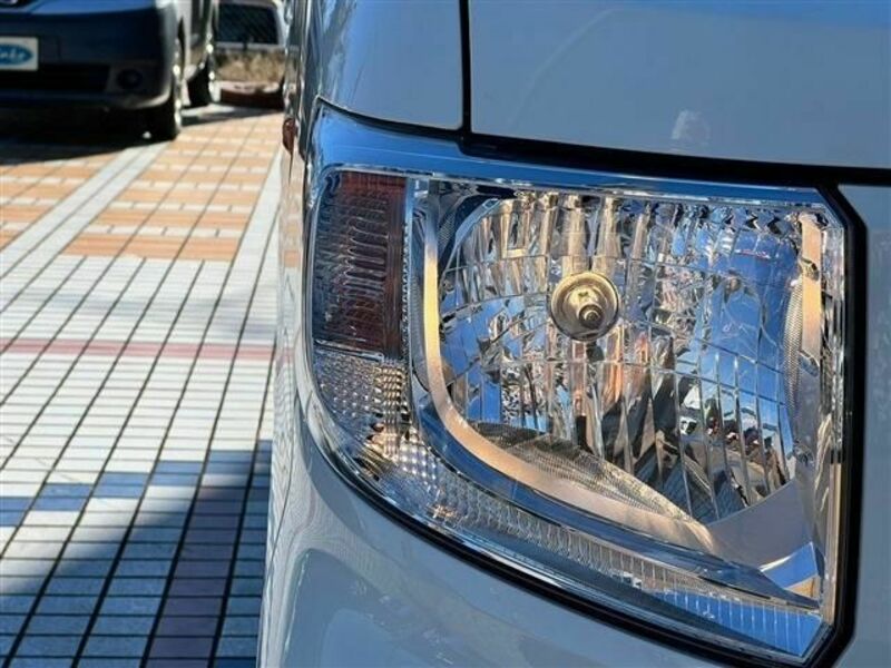 N-VAN