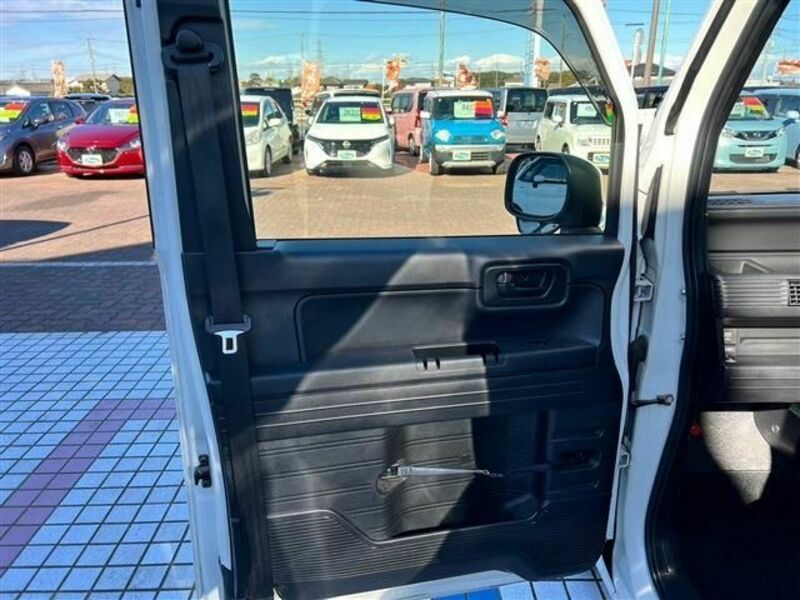 N-VAN