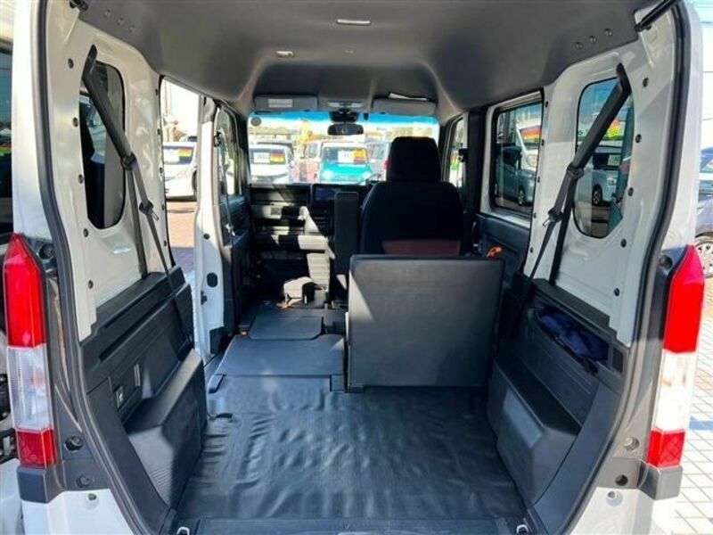 N-VAN