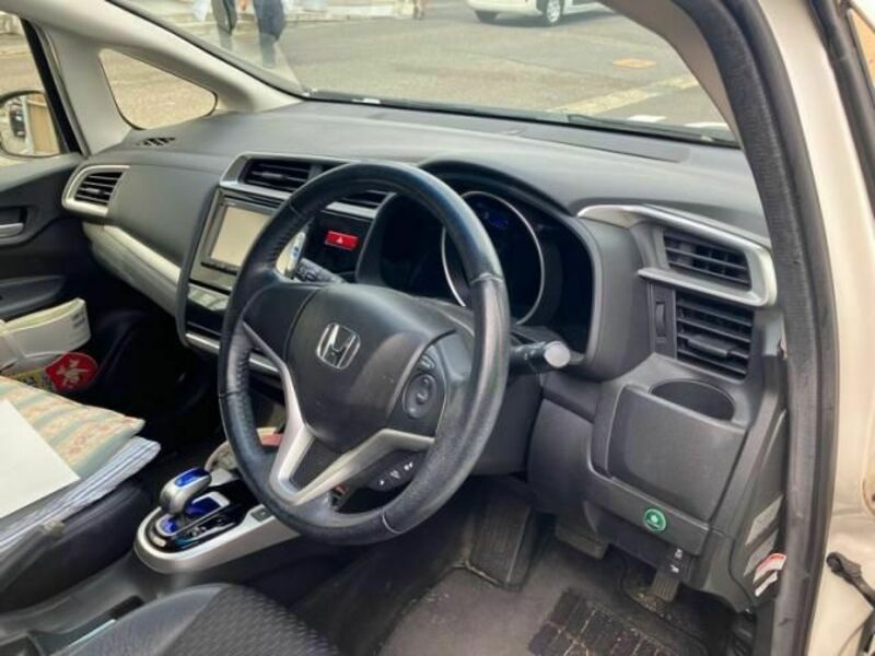 FIT HYBRID