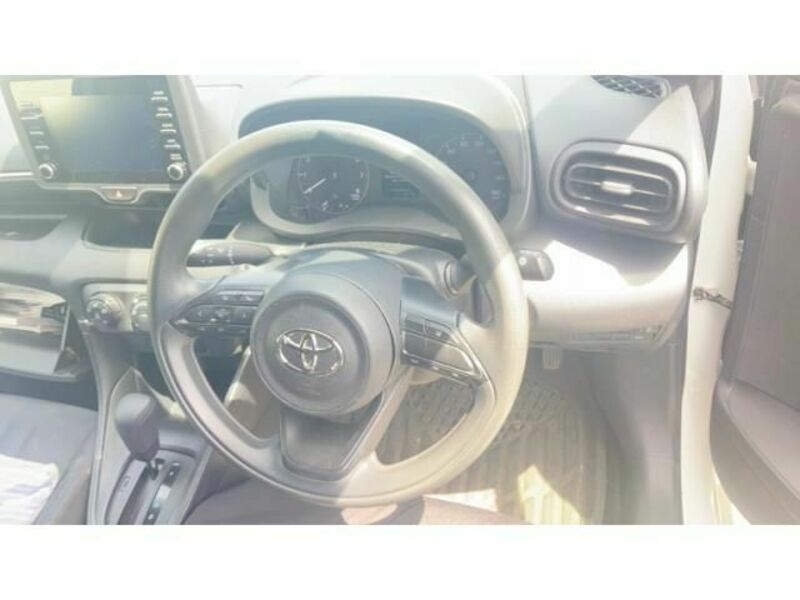 YARIS-17