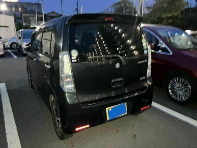 WAGON R-9