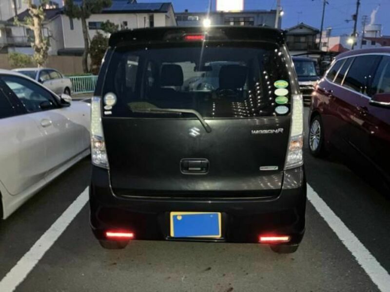 WAGON R-11