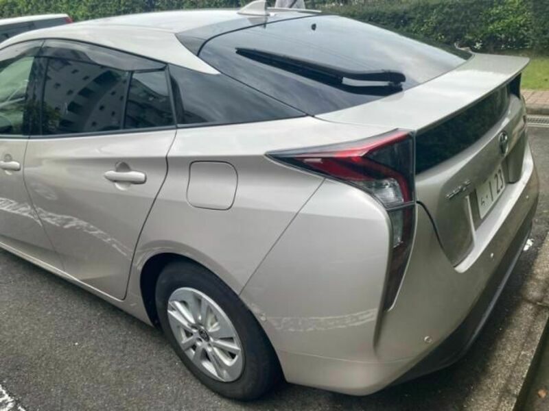 PRIUS-3