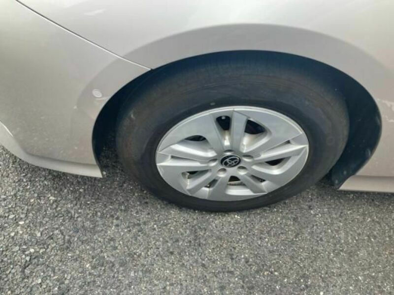 PRIUS-4
