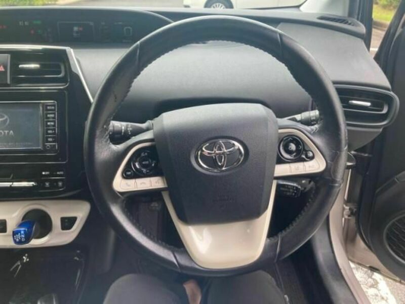 PRIUS-13