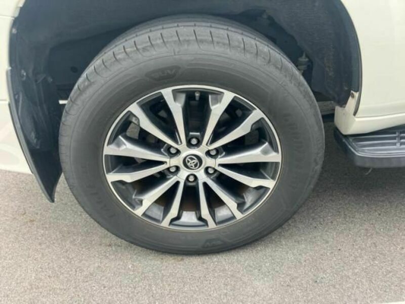 LAND CRUISER PRADO-9