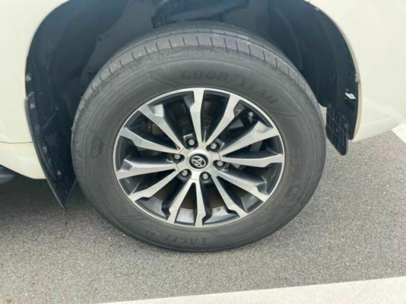 LAND CRUISER PRADO-10
