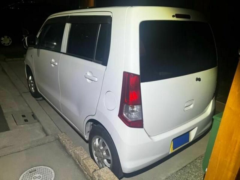 WAGON R-8
