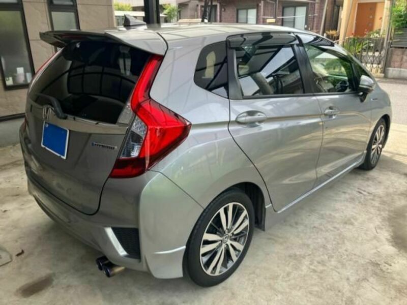 FIT HYBRID