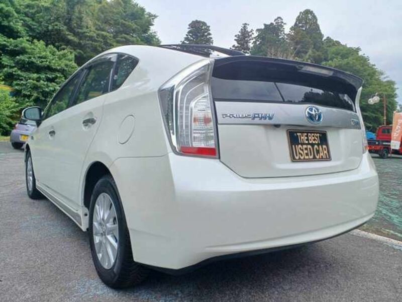 PRIUS PHV