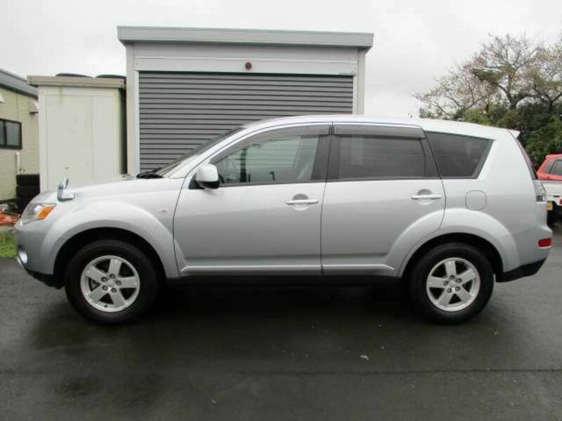 OUTLANDER