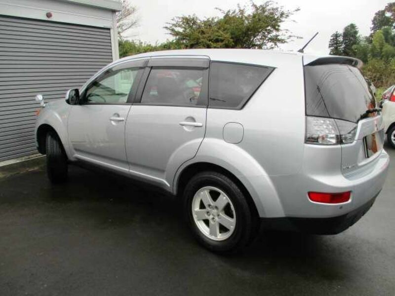 OUTLANDER