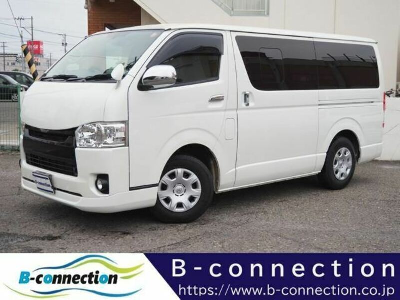 TOYOTA HIACE