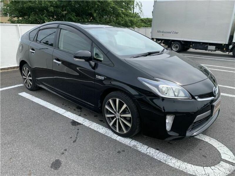 PRIUS PHV