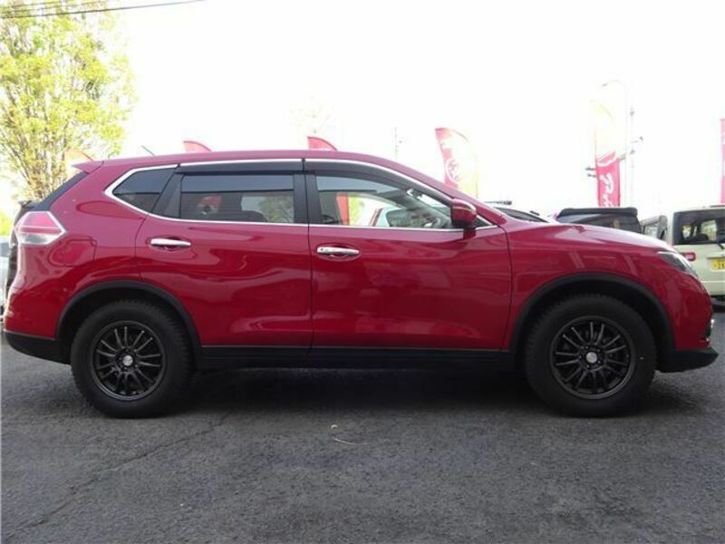 X-TRAIL