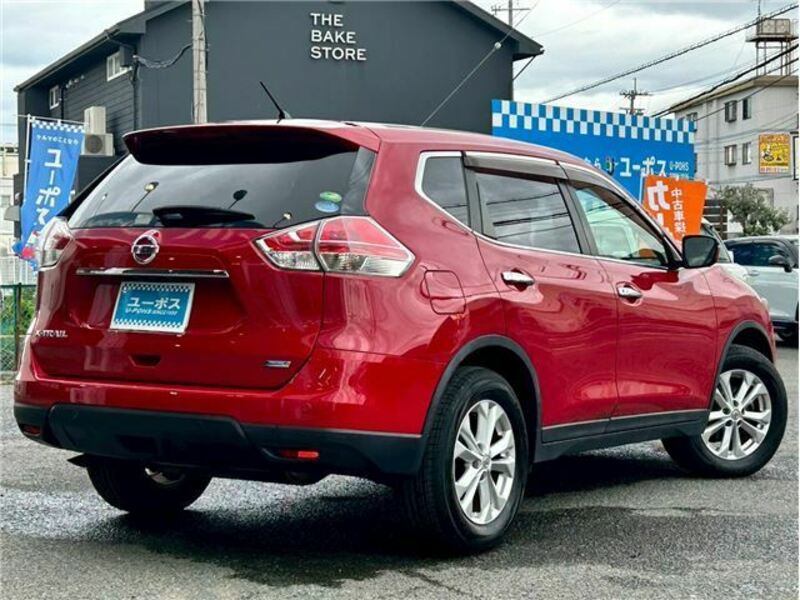 X-TRAIL