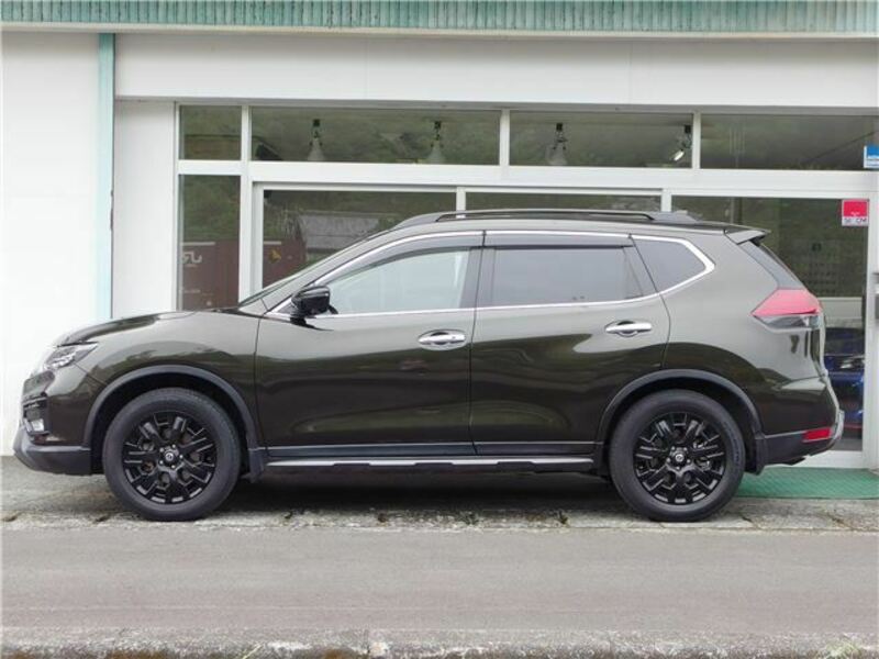 X-TRAIL