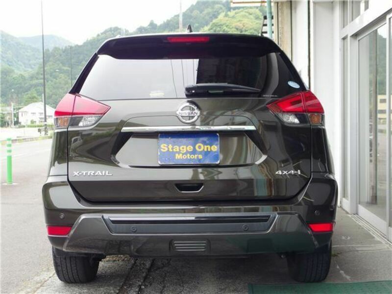 X-TRAIL