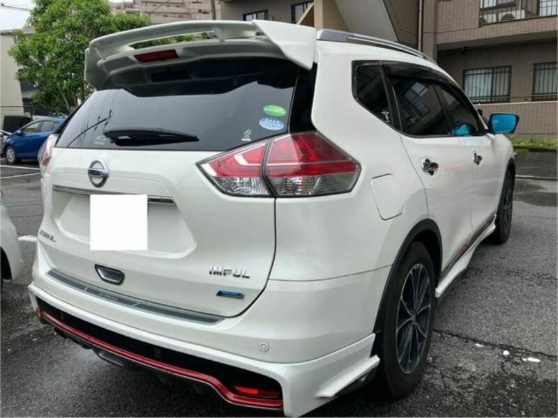 X-TRAIL