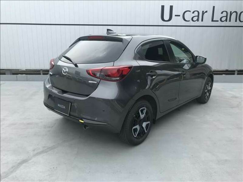 MAZDA2