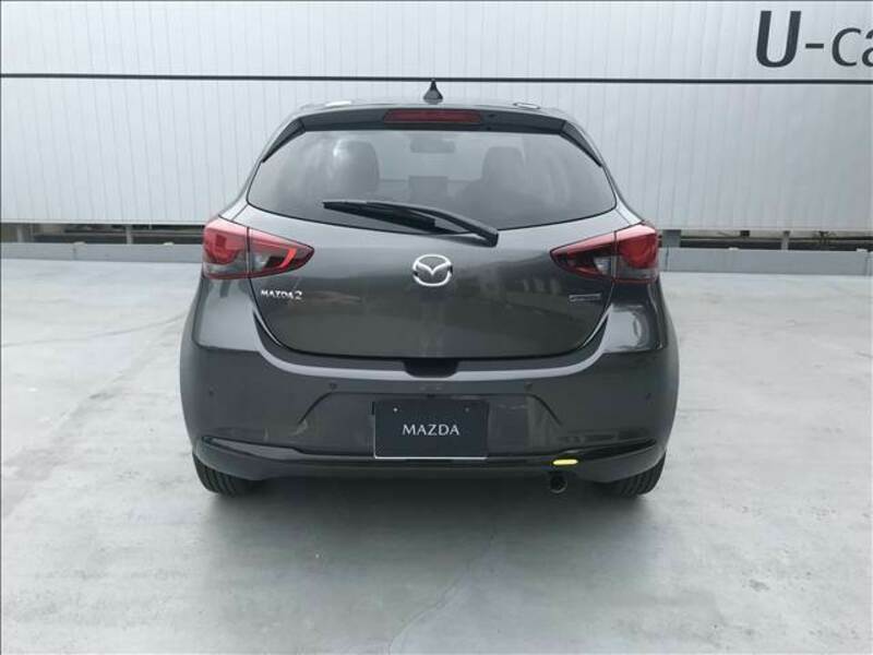 MAZDA2