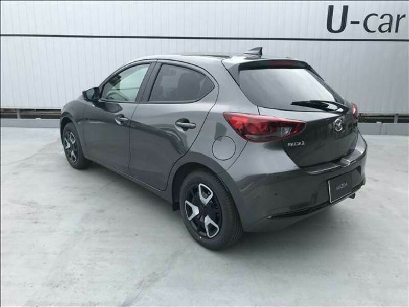 MAZDA2