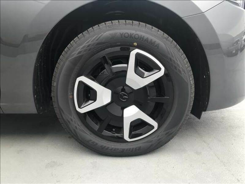 MAZDA2