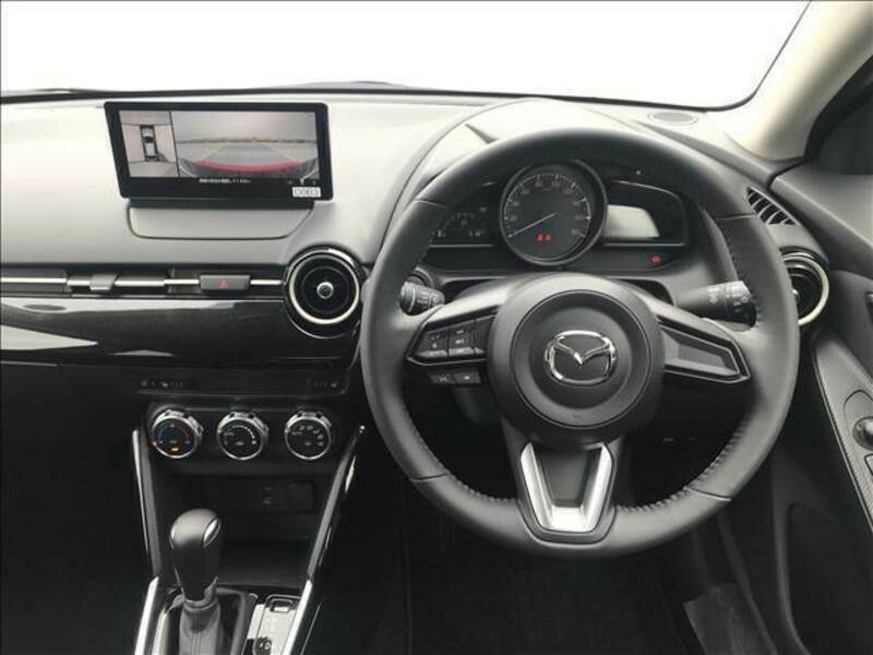 MAZDA2
