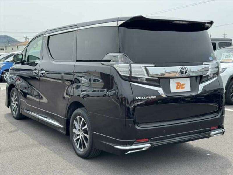VELLFIRE-12