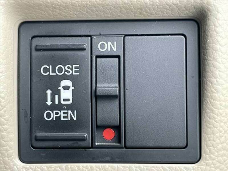 N BOX