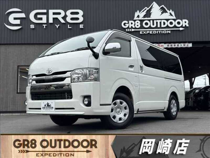 TOYOTA HIACE VAN