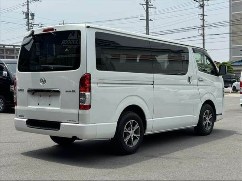 HIACE VAN