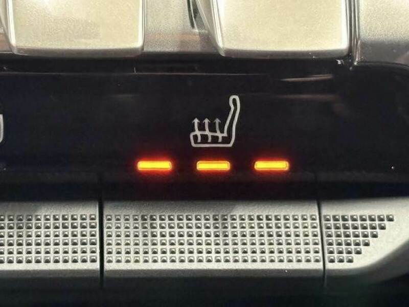 3008