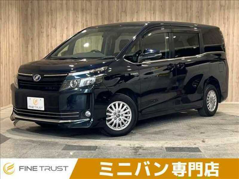 TOYOTA VOXY
