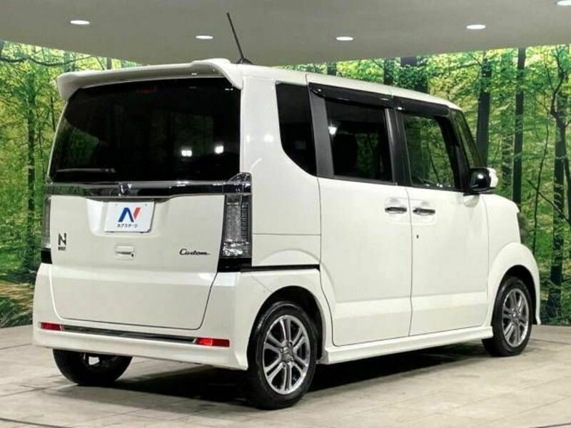 N BOX CUSTOM
