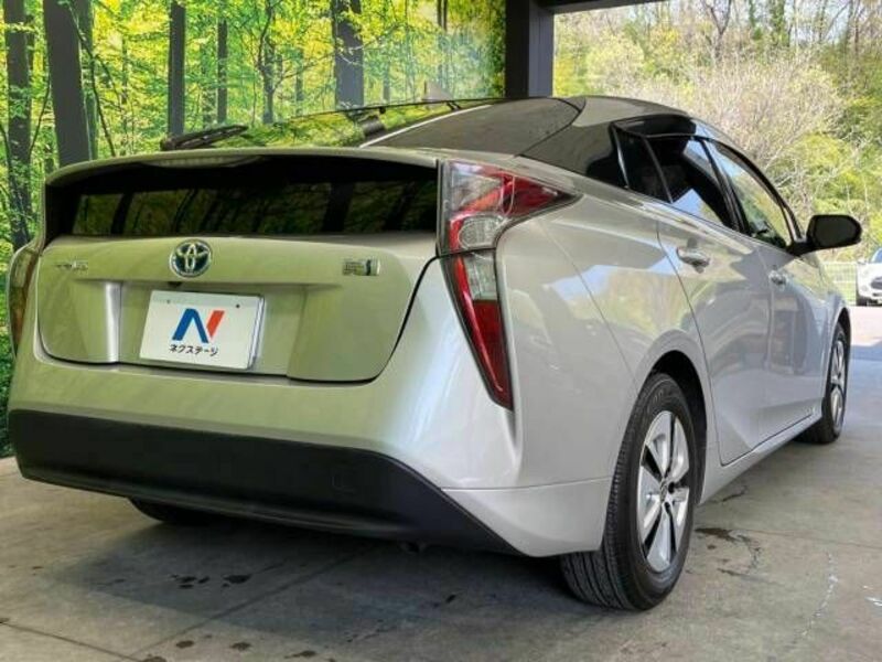 PRIUS-16