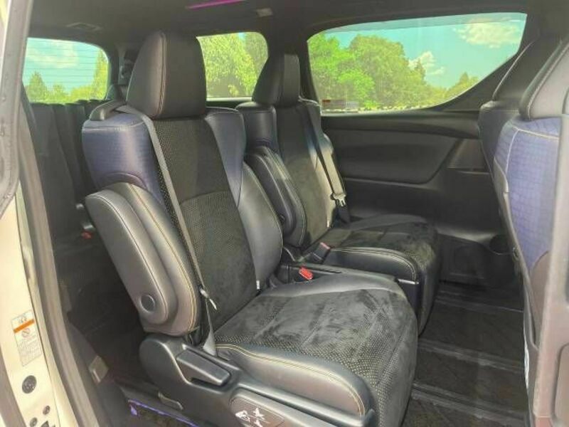 VELLFIRE-8