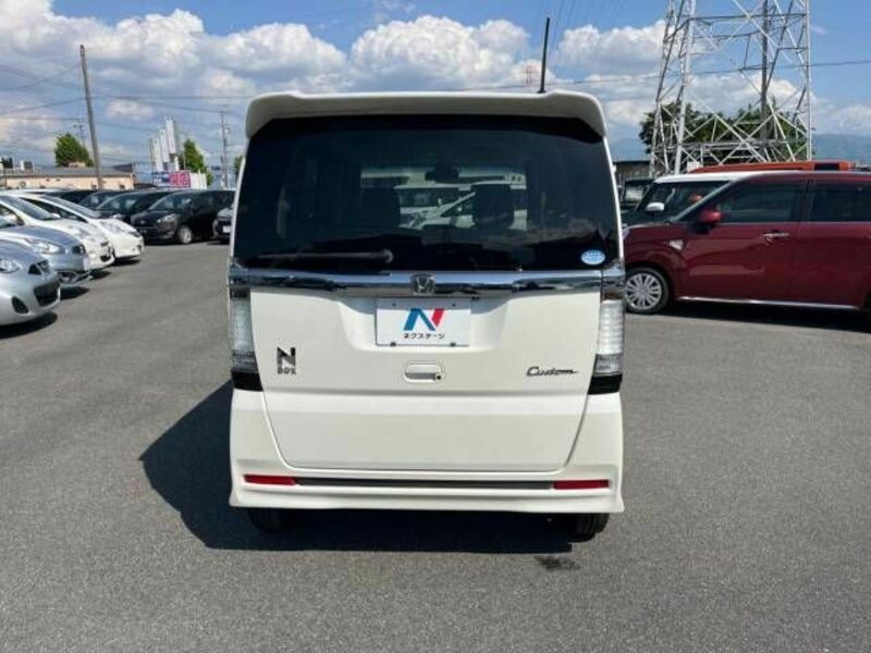 N BOX CUSTOM